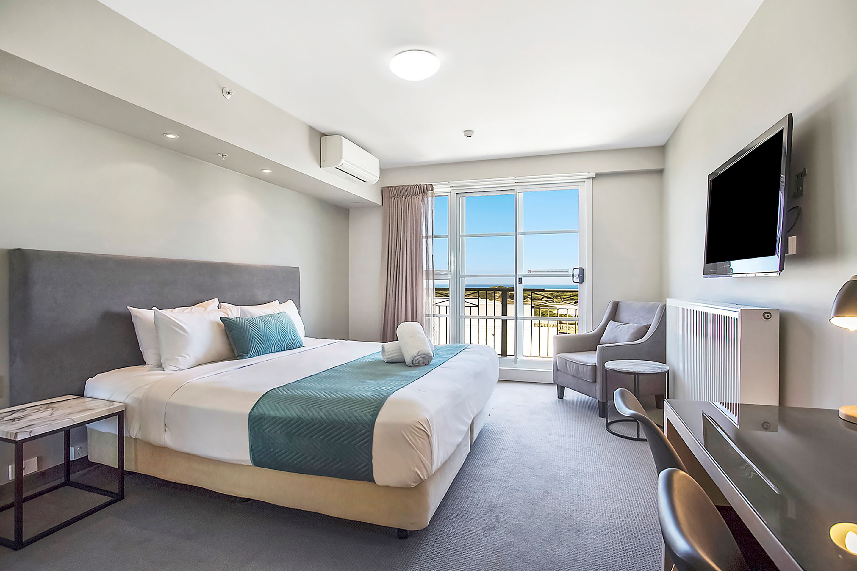 Deep Blue Hot Springs Warrnambool Image